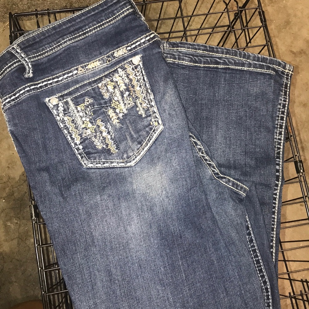 GRACE in LA jeans